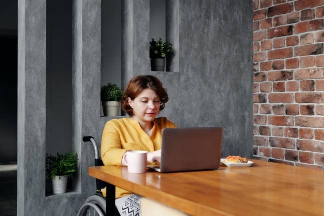 Most who work from home want to keep doing it, study finds